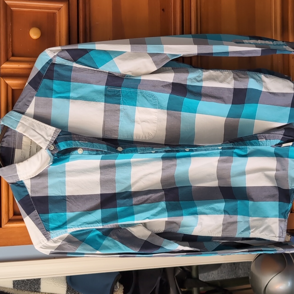 Teal Blue American Eagle button up, small